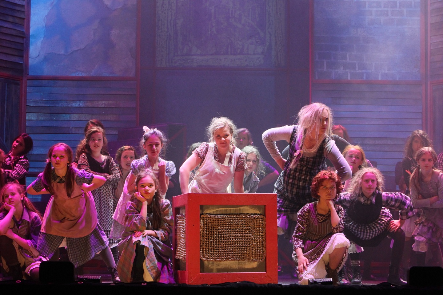 Encore Theatre Annie